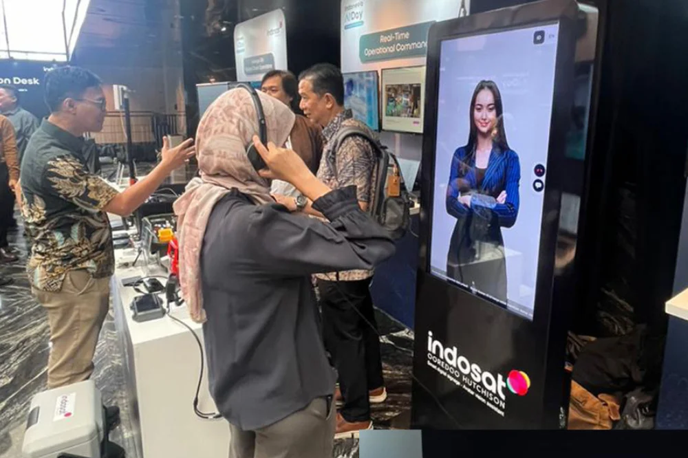 Pengguna dibuat kagum dengan teknologi human AI yang dibawakan oleh Botika dan Indosat di Indonesia AI Day for Suply Chain 2026
