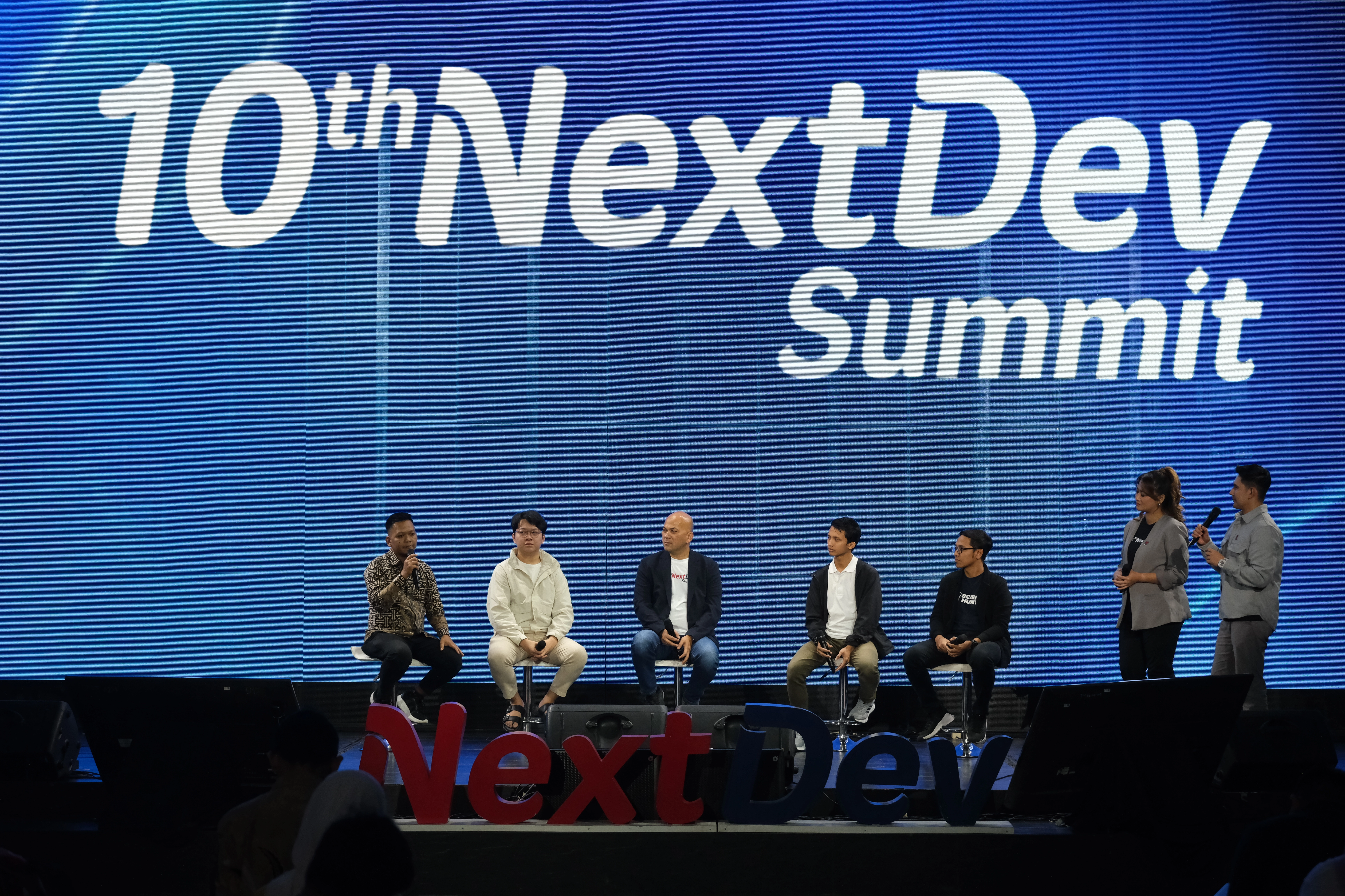 Botika sebagai alumni dan panelis berbagi insight tentang AI dan inovasi startup teknologi di Nextdev Summit ke-10